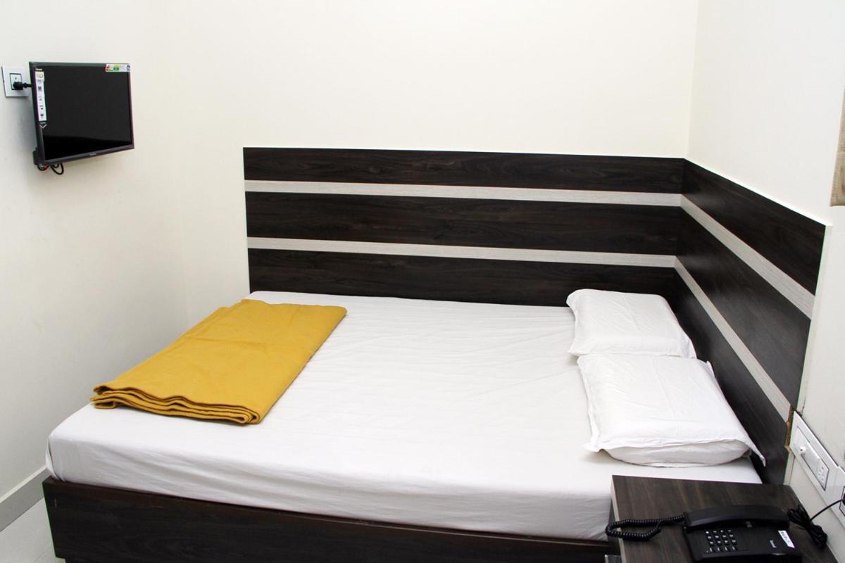 Mp Residency Hotel Kumbakonam Bagian luar foto