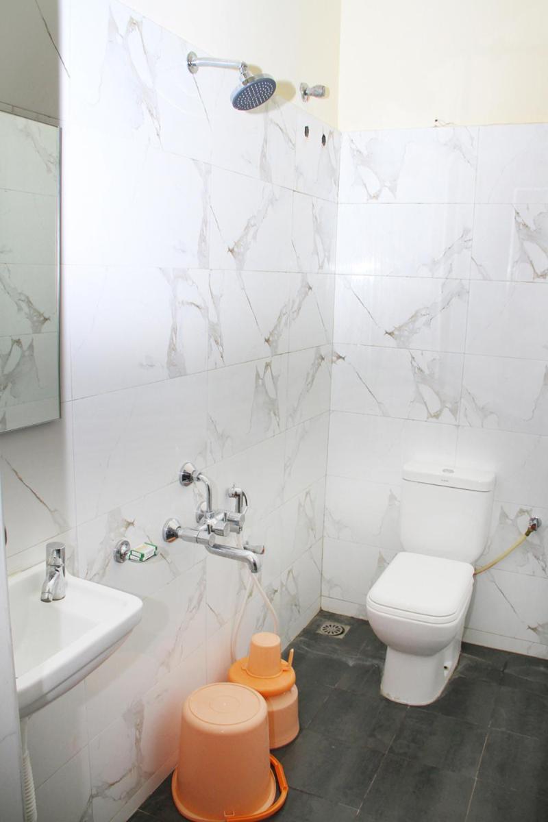 Mp Residency Hotel Kumbakonam Bagian luar foto