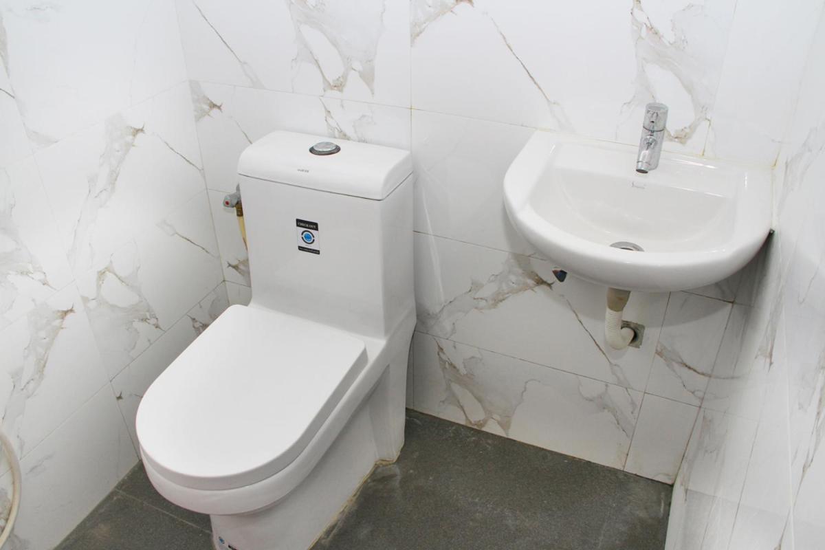 Mp Residency Hotel Kumbakonam Bagian luar foto