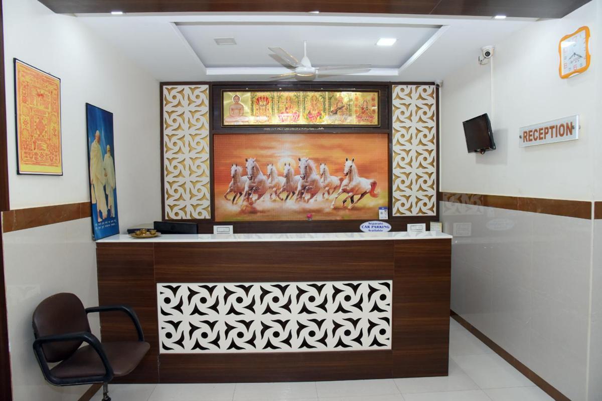 Mp Residency Hotel Kumbakonam Bagian luar foto