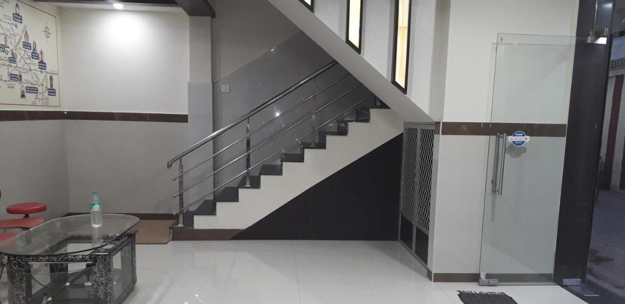 Mp Residency Hotel Kumbakonam Bagian luar foto