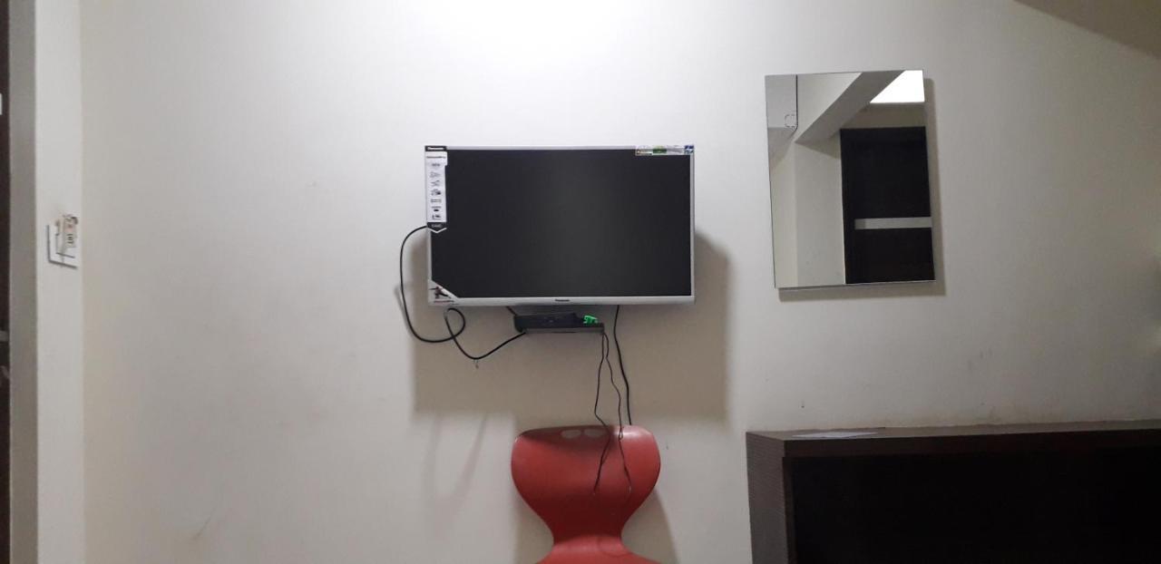 Mp Residency Hotel Kumbakonam Bagian luar foto