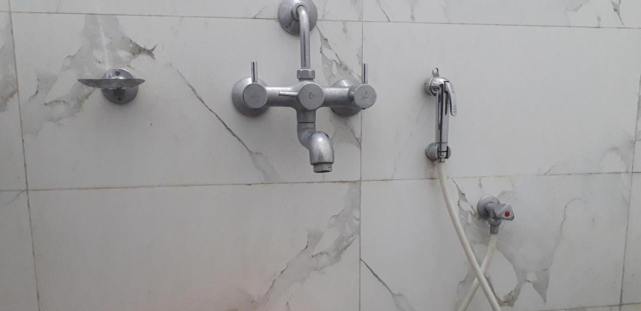 Mp Residency Hotel Kumbakonam Bagian luar foto