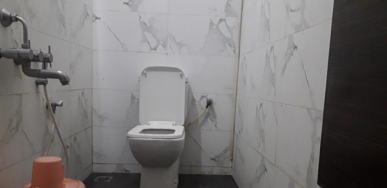 Mp Residency Hotel Kumbakonam Bagian luar foto